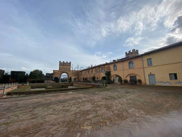 Appartamento in vendita di 440 m² in Viale del Castello