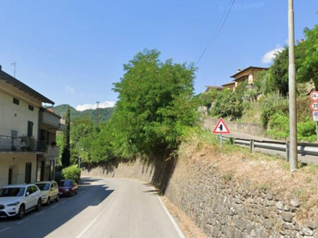 Appartamento in vendita di 450 m² in Via del Bisenzio