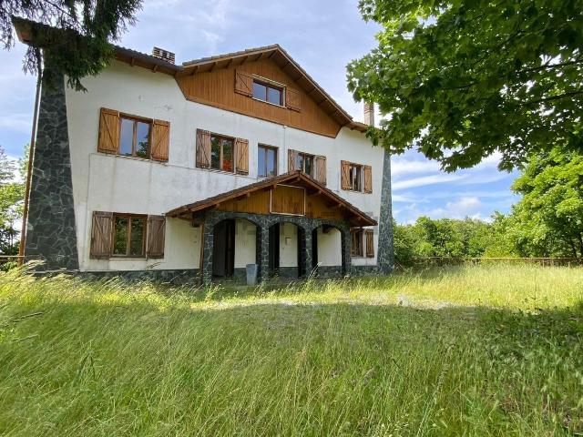 Appartamento in vendita di 450 m² in Località La Carta, 26