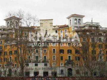 Appartamento in vendita di 451 m² in Piazza dell&apos Emporio