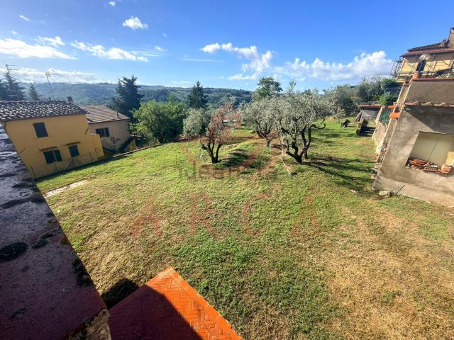 Appartamento in vendita di 454 m² in Piazza Peschi