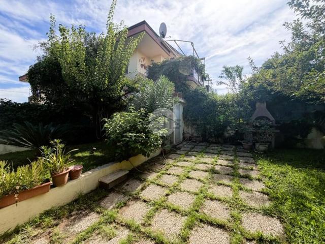 Appartamento in vendita di 45 m² in Viale dei Gerani, 8