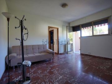 Appartamento in vendita a Ronchi Massa - Balcone