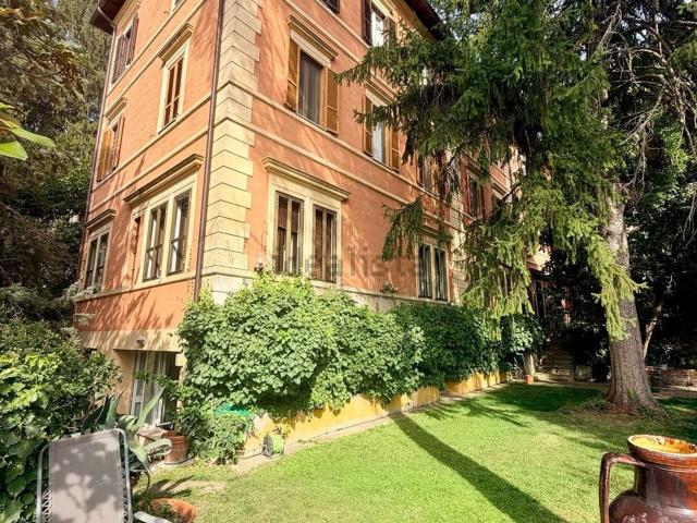 Appartamento in vendita di 460 m² in Via San Francesco