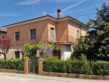 Appartamento in vendita di 460 m² in Via Roma, 303