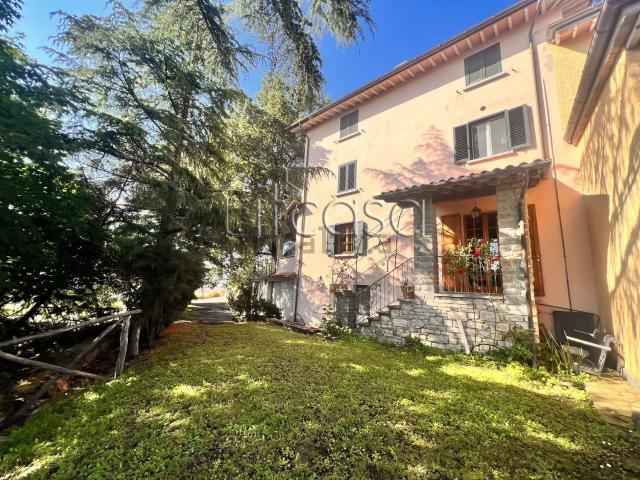 Appartamento in vendita di 460 m² in Piazza del Castello