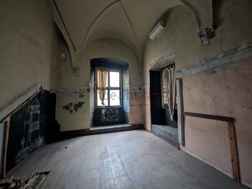 Appartamento in vendita di 460 m² in Piazza Pier Vettori