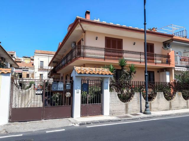 Appartamento in vendita di 46 m² in Lungomare Unità dell&apos Italia, 115