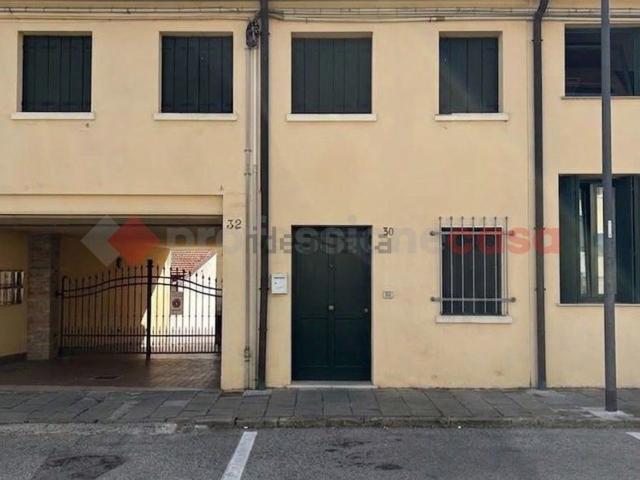 Appartamento in vendita di 46 m² in Via P. Perolari, 32