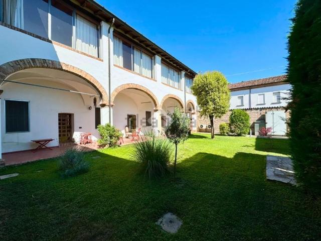 Appartamento in vendita di 470 m² in Via Alberto Crotti, 8