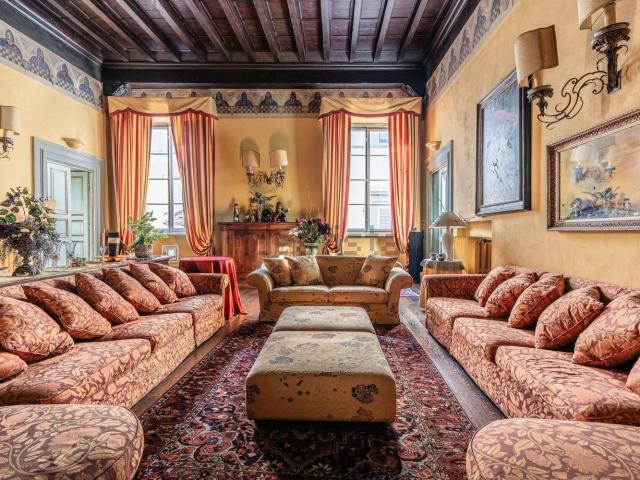 Appartamento in vendita di 470 m² in Via dell&apos Anfiteatro
