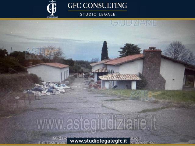 Appartamento in vendita di 477 m² in Strada Cassia Sud, 72