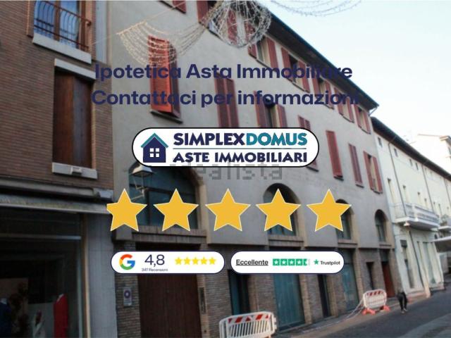Appartamento in vendita di 480 m² in Via delle Torri
