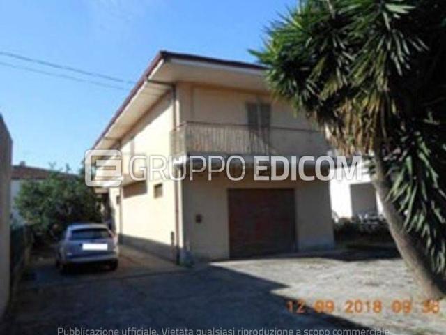 Appartamento in vendita di 481 m² in Via Salvatore Foderaro