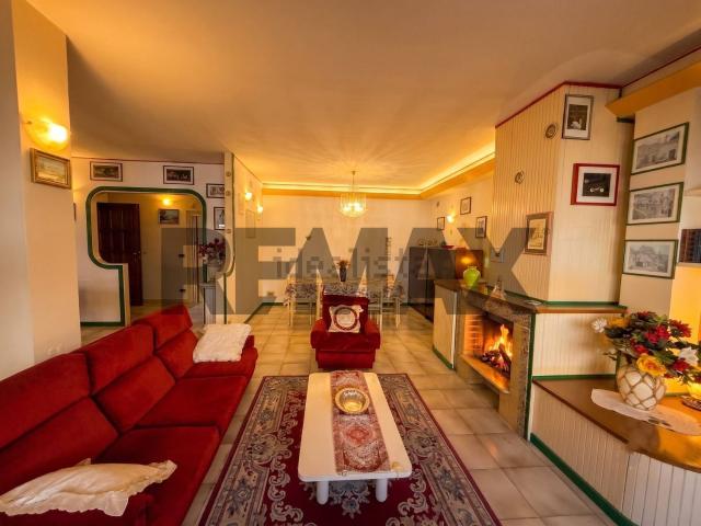 Appartamento in vendita di 484 m² in Via Meridionale, 4