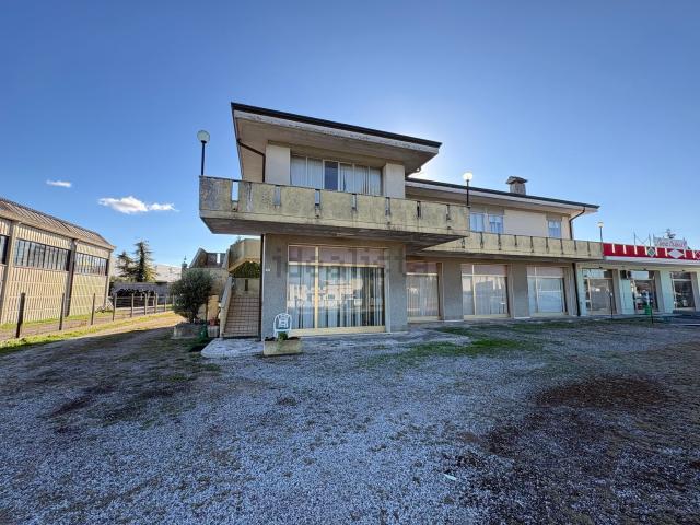 Appartamento in vendita di 487 m² in Via Polesana per Rovigo, 32