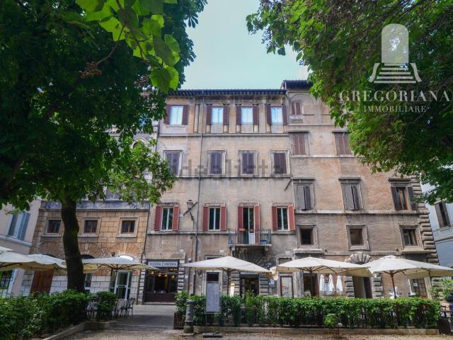 Appartamento in vendita di 48 m² in Piazza Sforza Cesarini, 30
