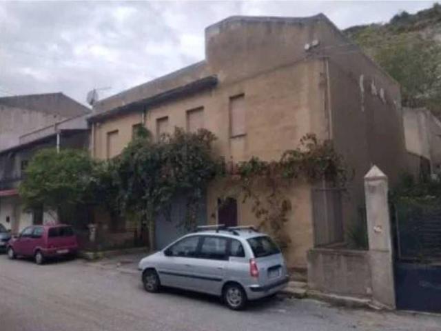 Appartamento in vendita di 497 m² in Via della Seta