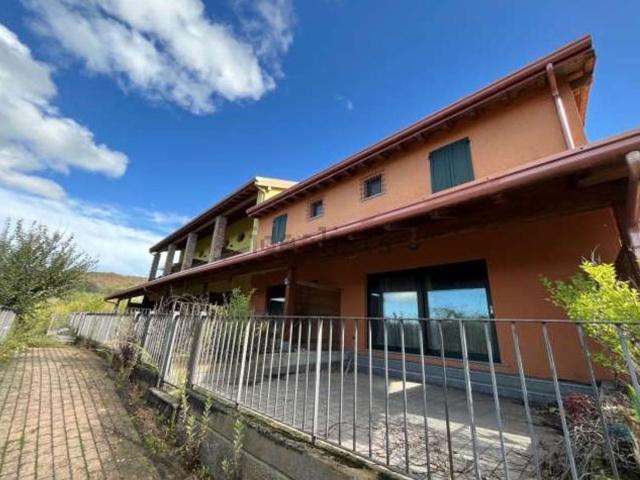 Appartamento in vendita di 4998 m² in Strada Provinciale 108