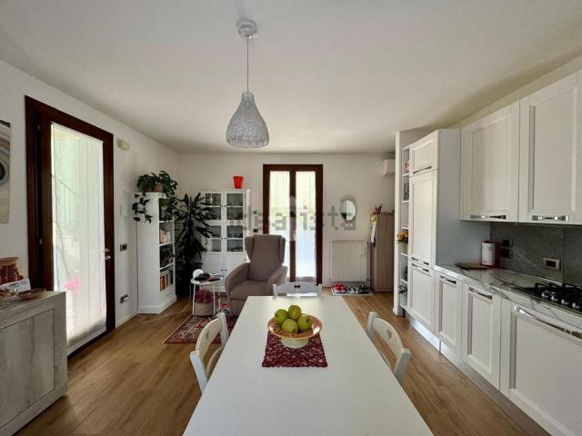 Appartamento in vendita di 53 m² in Via Montebelluna