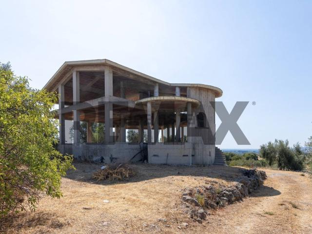 Appartamento in vendita di 500 m² in Via Cugno Canne, 43