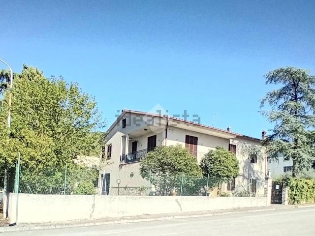 Appartamento in vendita di 500 m² in Via Alessandro Manzoni, 9