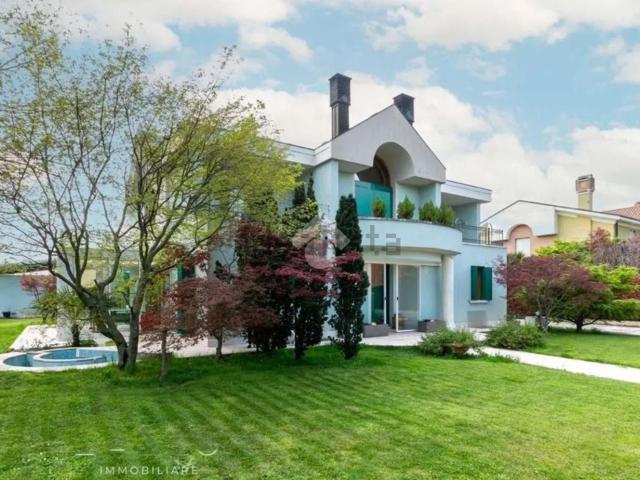 Appartamento in vendita di 500 m² in Via Gorizia, 1