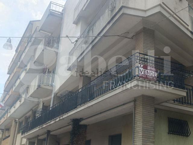 Appartamento in vendita di 500 m² in Via Stesicoro, 54