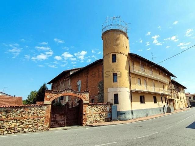 Appartamento in vendita di 500 m² in Via Vittorio Veneto, 4