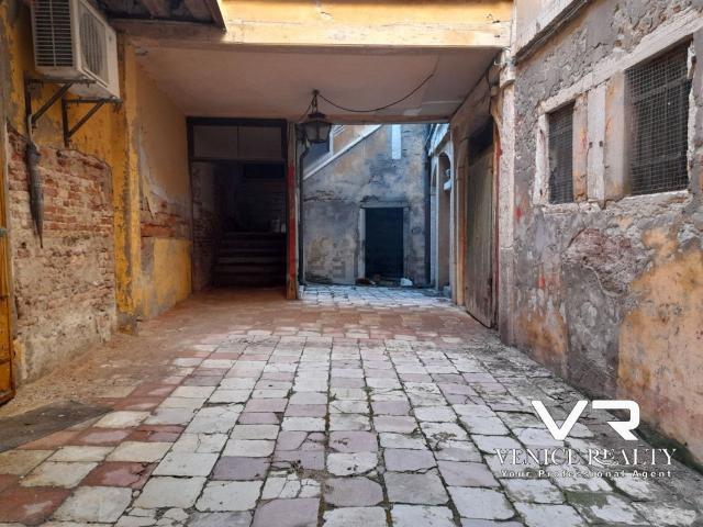 Appartamento in vendita di 500 m² in Calle del Pistor