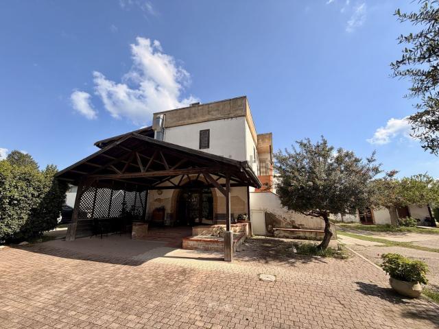 Appartamento in vendita di 500 m² in Contrada foggia di lupo