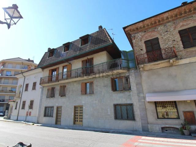 Appartamento in vendita di 500 m² in Piazza San Quirico