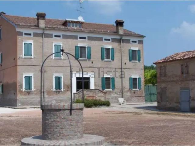 Appartamento in vendita di 500 m² in Strada Comunale Albareda