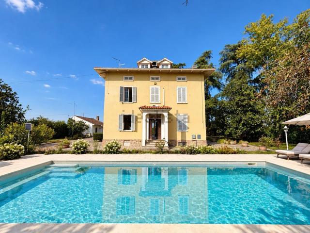 Appartamento in vendita di 500 m² in Strada Bassa Nuova, 190