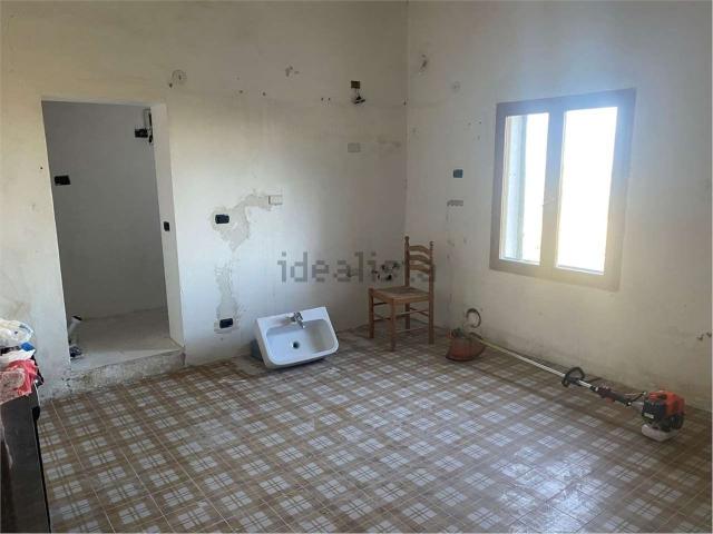 Appartamento in vendita di 50 m² in Frazione Montesicuro, 154