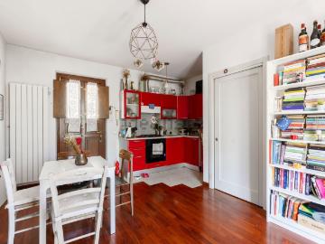 Appartamento in vendita di 50 m² in Via Castagnola, 55100