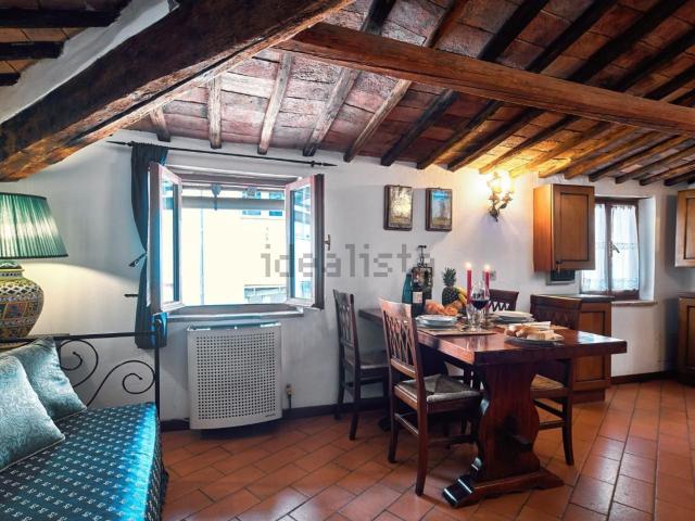 Appartamento in vendita di 50 m² in Via delle Vergini, 53100