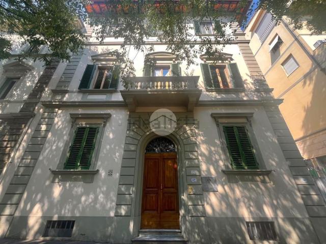 Appartamento in vendita di 50 m² in Viale dei Mille, 82