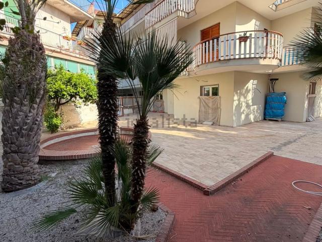 Appartamento in vendita di 510 m² in Via Alberto da Nola, 4