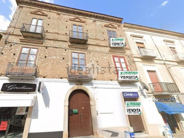 Appartamento in vendita di 510 m² in Corso Giuseppe Garibaldi, 23