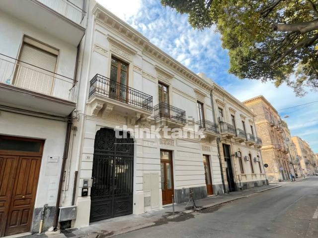 Appartamento in vendita di 520 m² in Via Pietro Toselli
