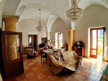 Appartamento in vendita di 520 m² in Piazza zona