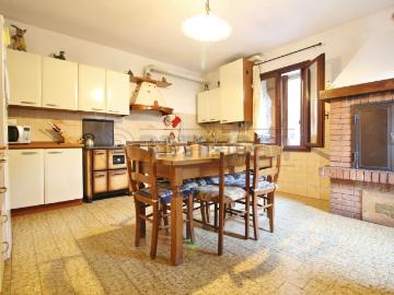 Appartamento in vendita di 530 m² in Via Sani, 14