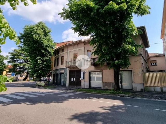 Appartamento in vendita di 530 m² in Viale Piemonte, 24