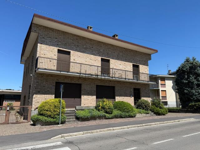 Appartamento in vendita di 536 m² in Via Luigi Cadorna, 72