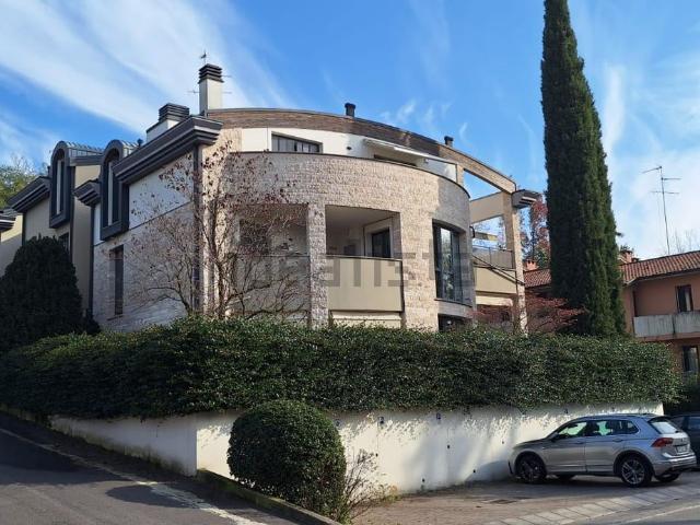 Appartamento in vendita di 57 m² in Via Belvedere, 2