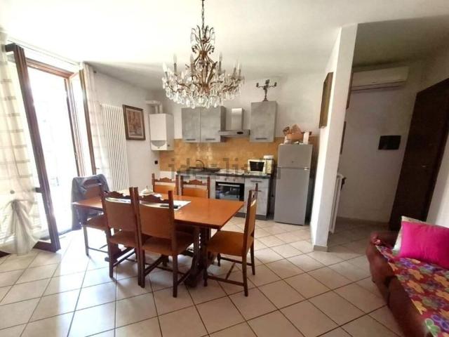 Appartamento in vendita di 57 m² in Via Montanara