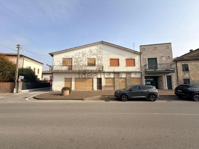 Appartamento in vendita di 540 m² in Via Roma, 23