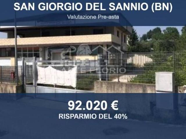Appartamento in vendita di 545 m² in Via Cesine