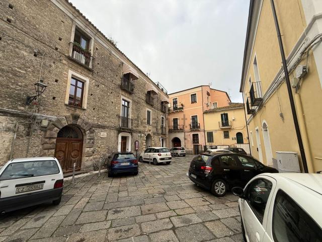 Appartamento in vendita di 54 m² in Largo Pianicello, 2